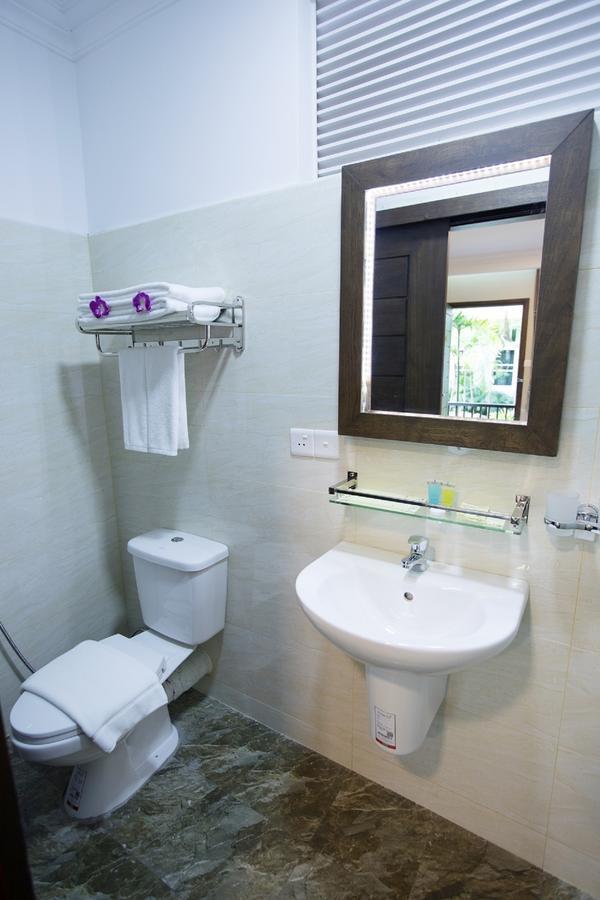 Cloud 10 Boutique Hotel ヤンゴン エクステリア 写真