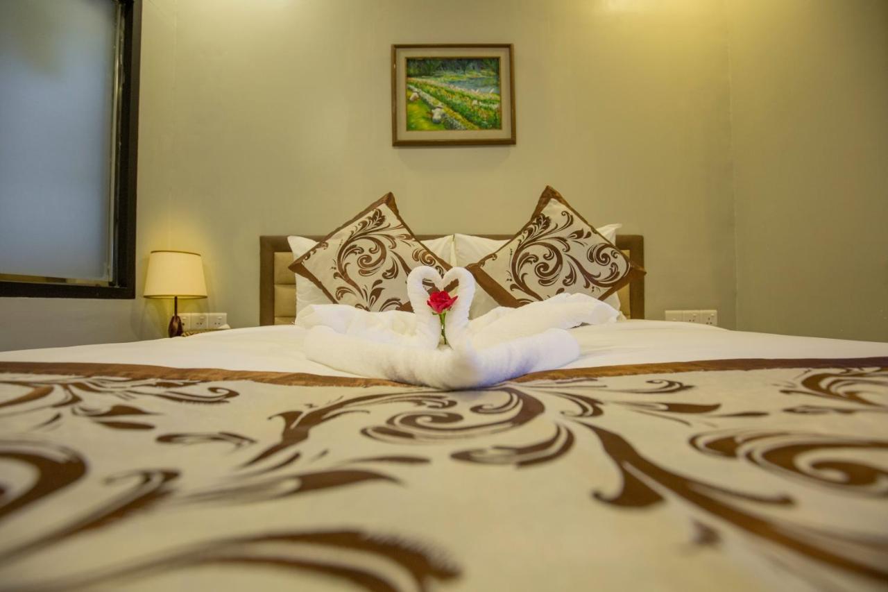 Cloud 10 Boutique Hotel ヤンゴン エクステリア 写真